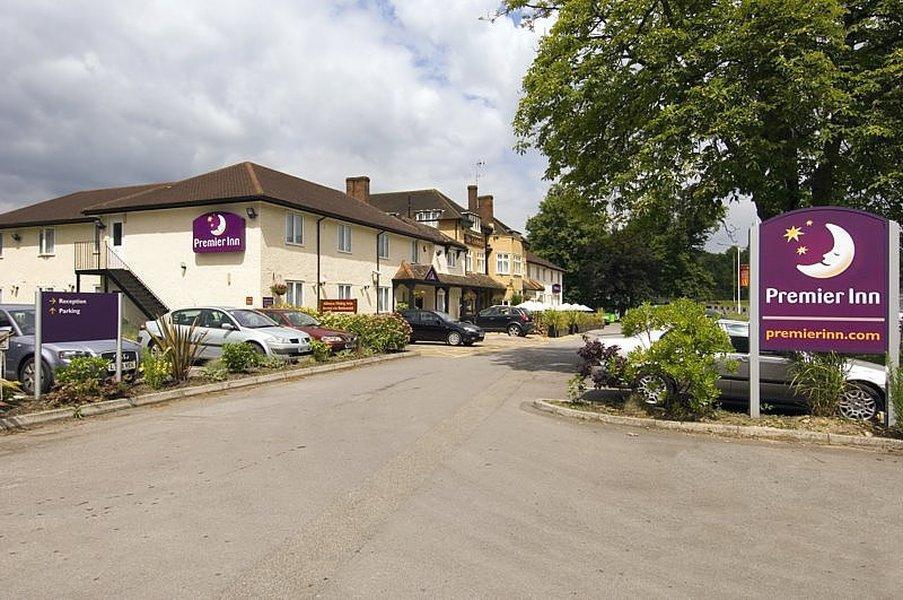 Premier Inn Premier Inn Bagshot Exterior foto